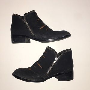 Gentle Souls by Kenneth Cole booties size 7